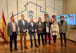 Autoridades en la Diputación Provincial durante la presentación de esta carrera