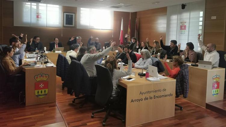 El pleno de Arroyo apoya a la Asociación Unificada de Guardias Civiles