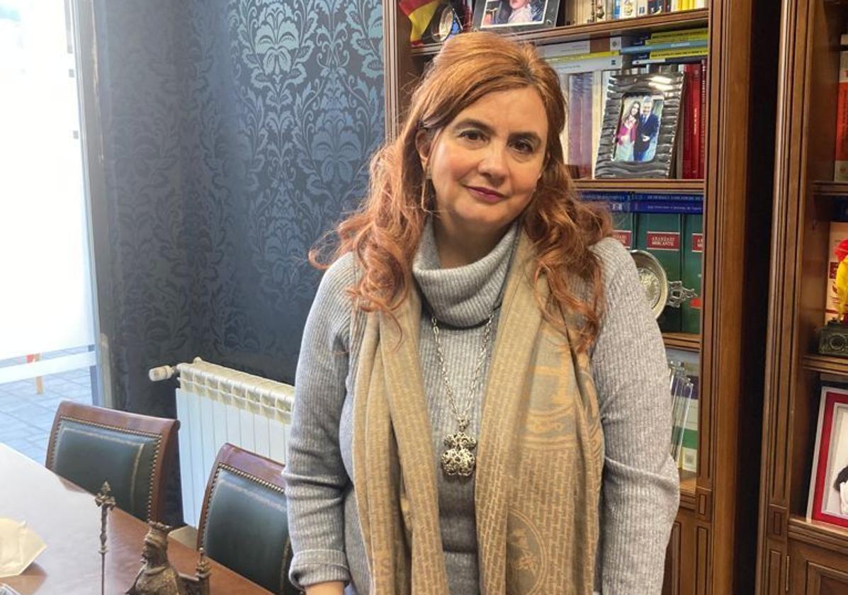 La notaria María Ángeles Anciones en su despacho en Laguna de Duero