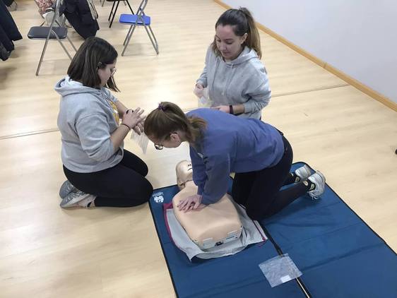 Más seguros y protegidos gracias a los talleres de primeros auxilios y autoprotección