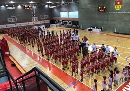 Jugadores del C.D. Baloncesto de todas las categorías