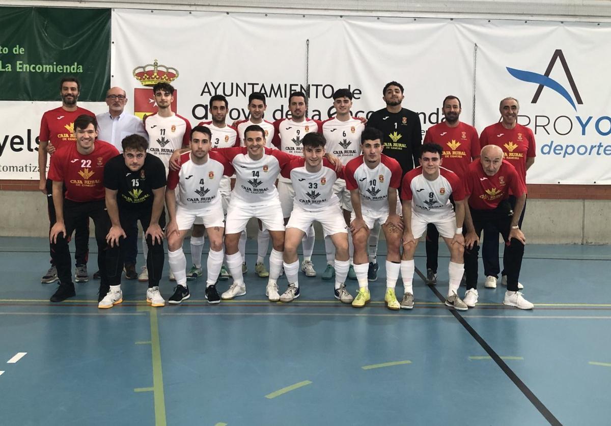 Jugadores y técnicos del Unión Arroyo