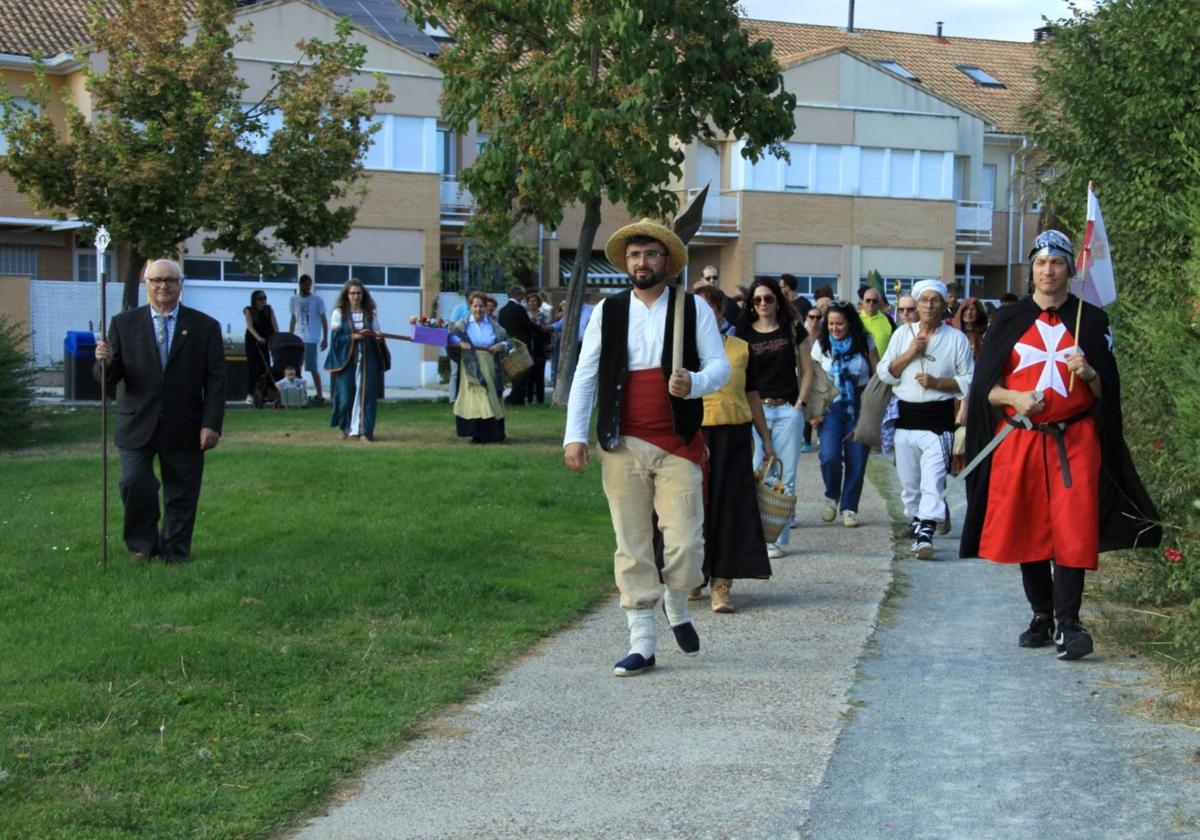 Los miembros de la Asociación Descubriendo Arroyo dieron vida a los diferentes personajes