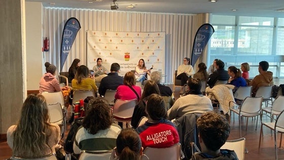 Marzo, territorio femenino en Arroyo de la Encomienda