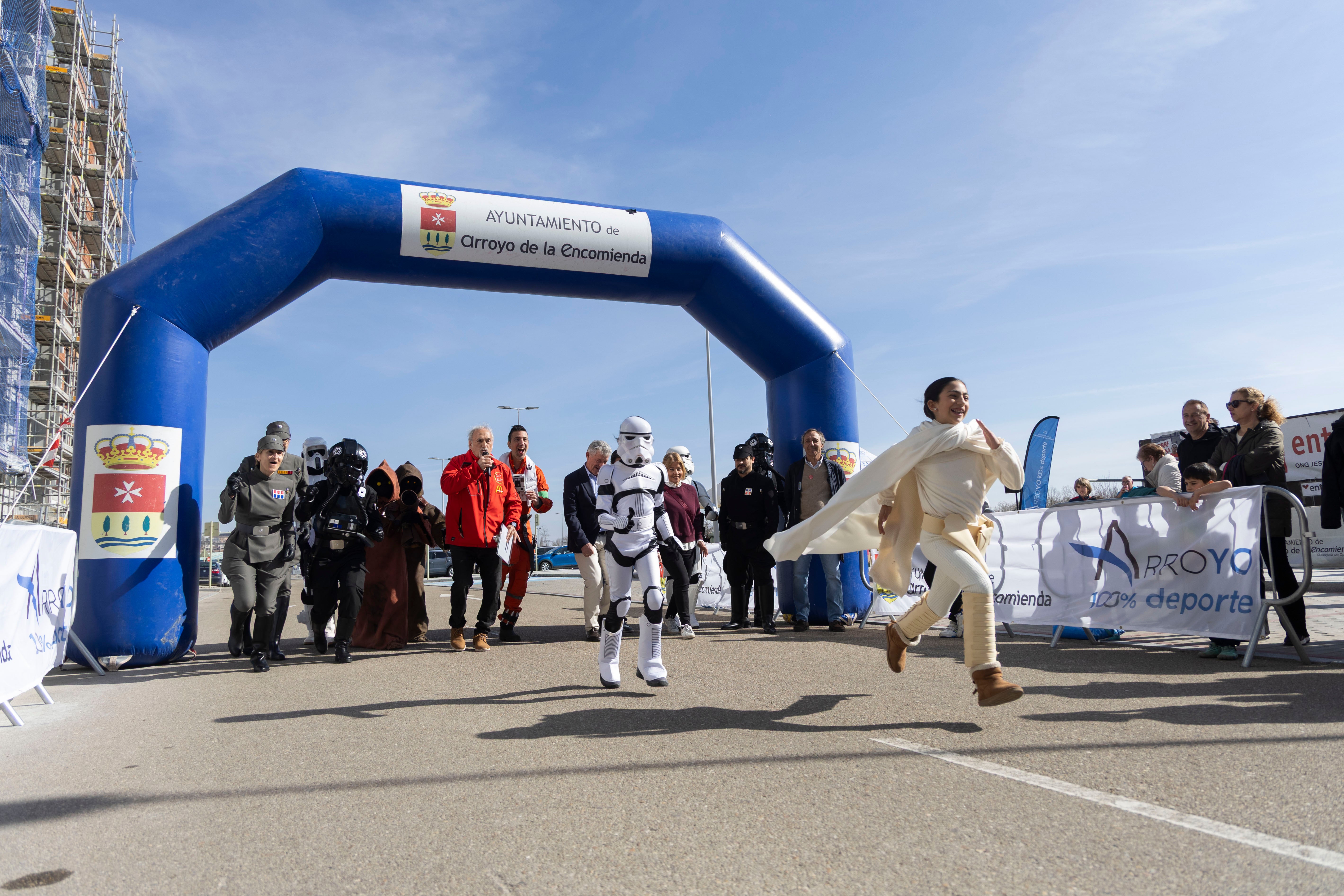 Las imágenes de la carrera entreculturas celebrada en Arroyo de la Encomienda