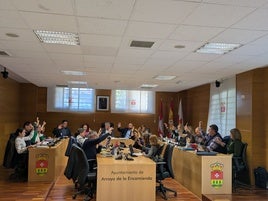 Concejales de Arroyo de la Encomienda reunidos en pleno este miércoles