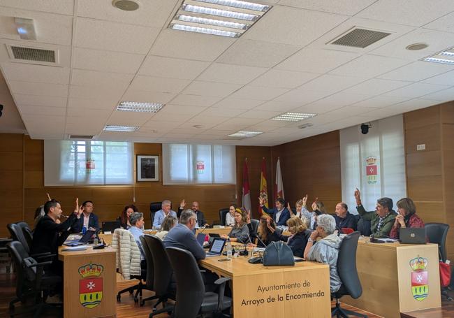 Los concejales durante el pleno celebrado este miércoles en Arroyo de la Encomienda