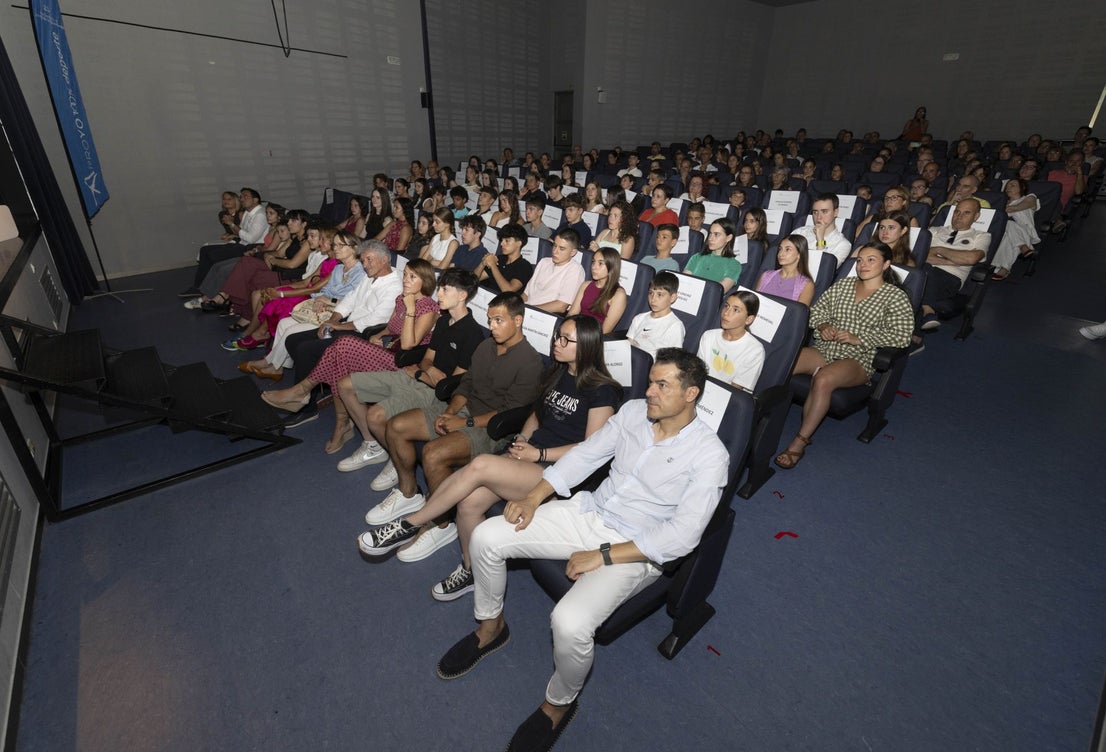 Así fue la entrega de las becas a los deportistas arroyanos