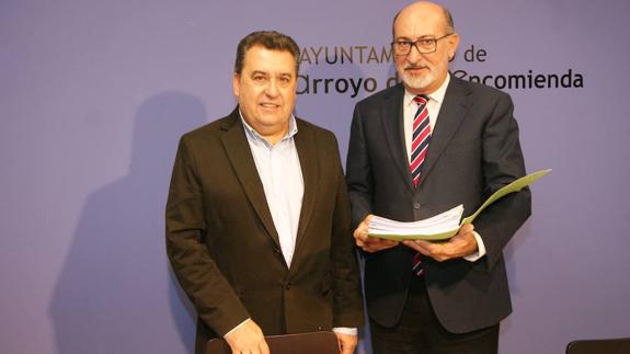 José Manuel Barrio, alcalde de Arroyo, y el concejal de Hacienda, Víctor Bartolomé.  