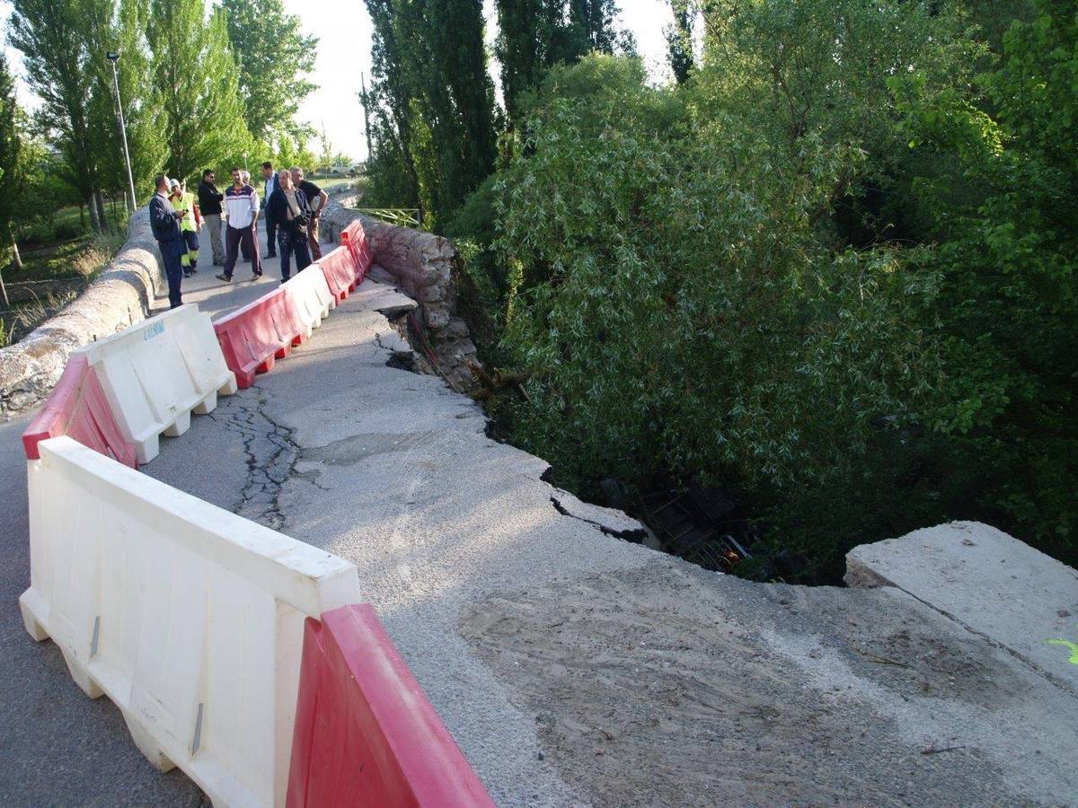 Desprendimiento del puente sobre el río Cega en Megeces