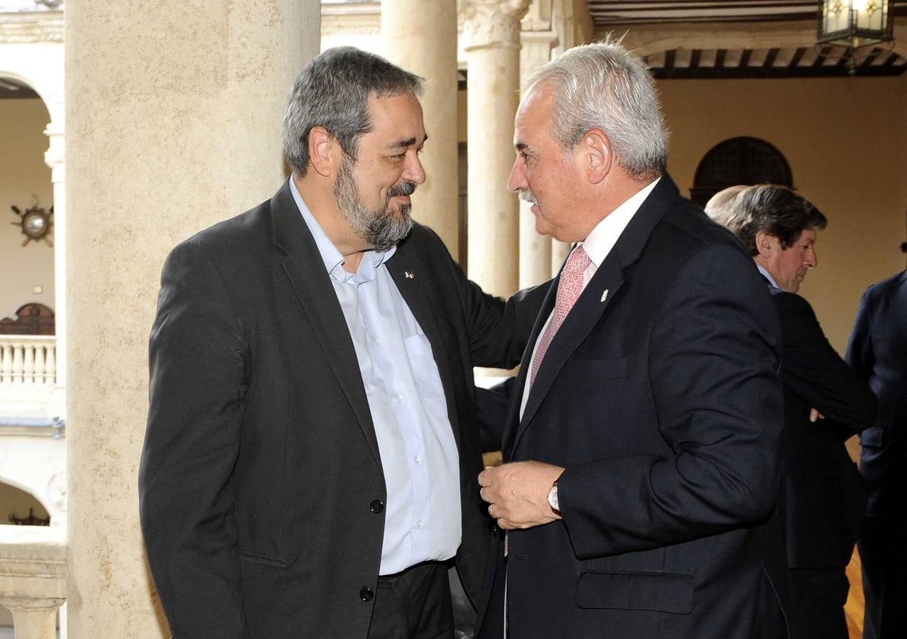 Pedro Antonio Martínez recibe el II Premio de Poesía José Zorrilla