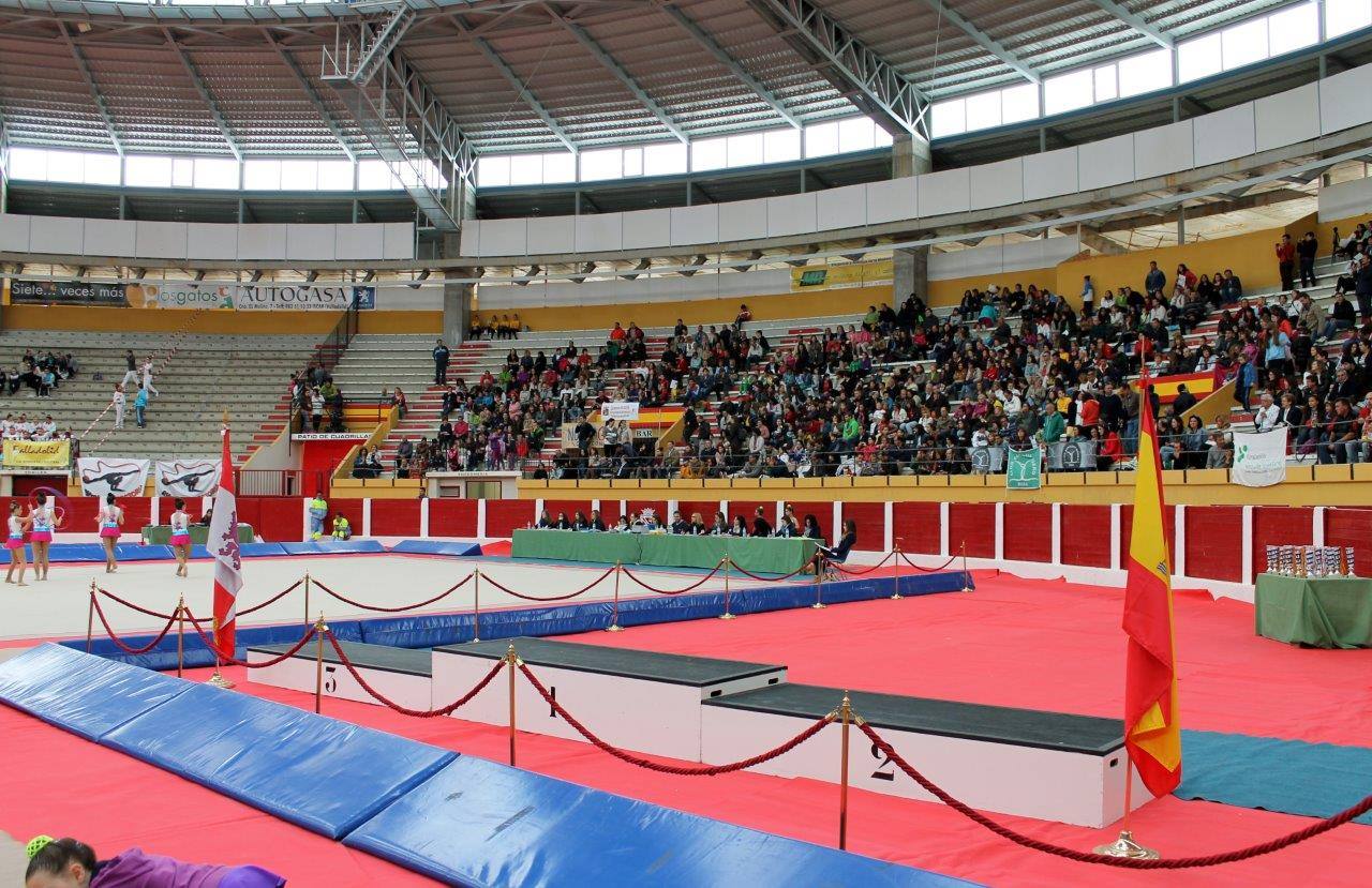 Campeonato Escolar de Gimnasia Rítmica de Castilla y León 2014 celebrado en Íscar (1/3)