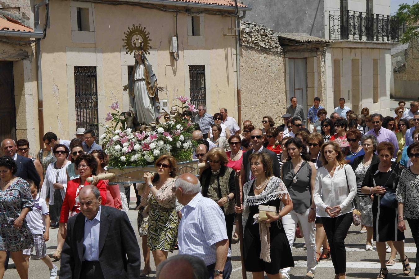 Procesión de la Virgen del Amor Hermoso en Campaspero. Valladolid