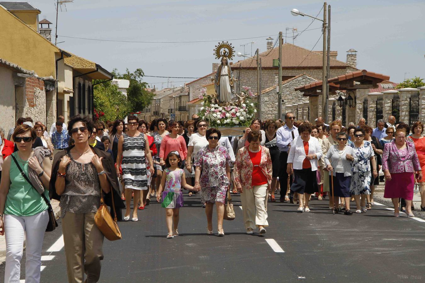 Procesión de la Virgen del Amor Hermoso en Campaspero. Valladolid