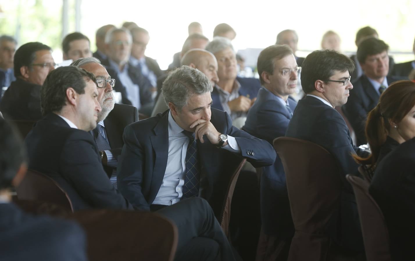 El ministro de Economía, Luis de Guindos en el Foro Empresarial de El Norte en Valladolid (2/2)