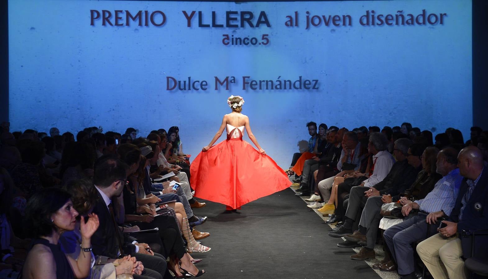 Desfile de Dulce María Fernández.