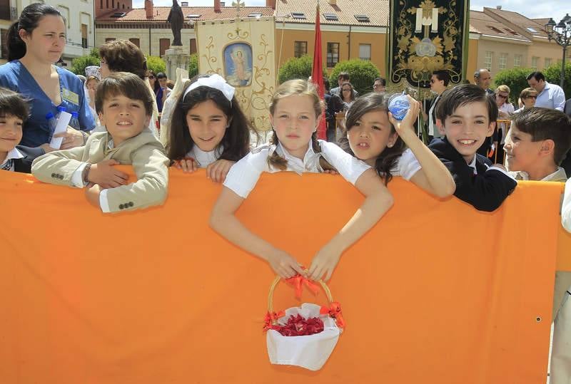 Cientos de personas en el Corpus de Palencia