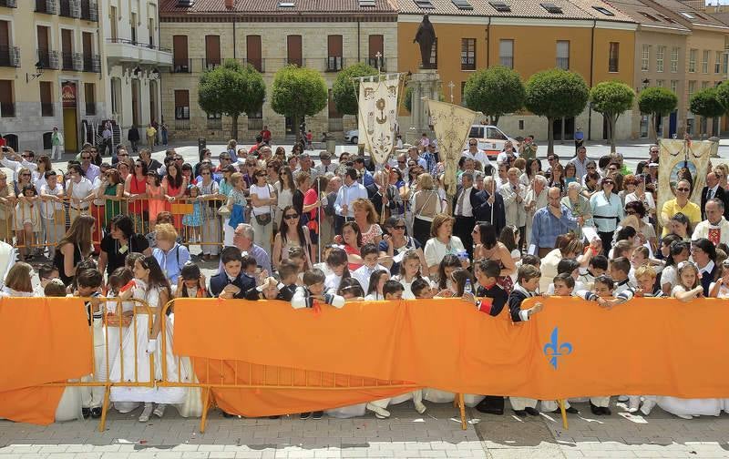 Cientos de personas en el Corpus de Palencia
