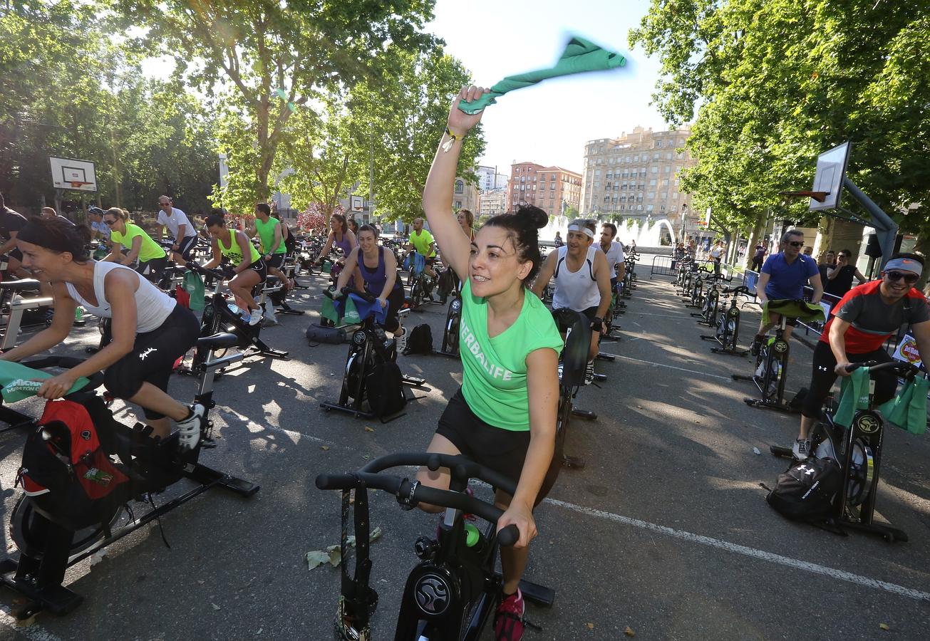 &#039;Spinning&#039; en la acera Recoletos