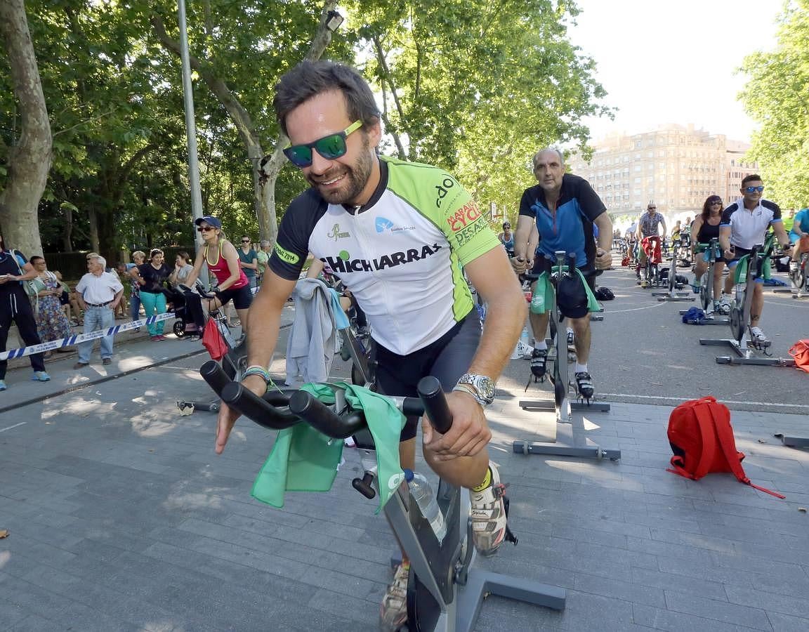 &#039;Spinning&#039; en la acera Recoletos