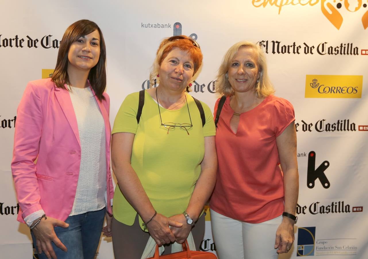 Rosa Rodríguez, presidenta de Pyfano, María Martín, trabajadora social, y Ana Alonso, de El Norte.