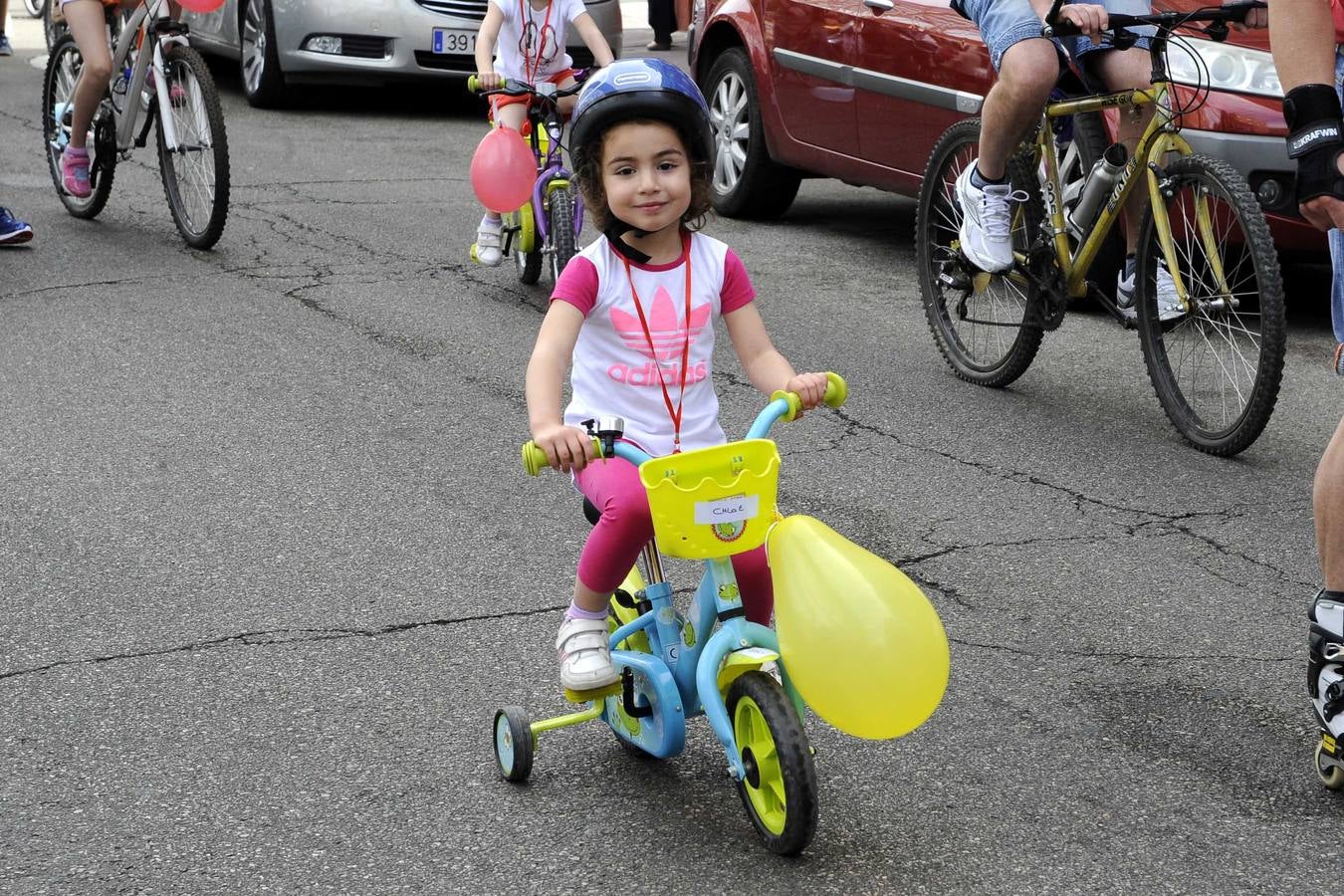 Marcha ciclista en el Barrio de La Victoria