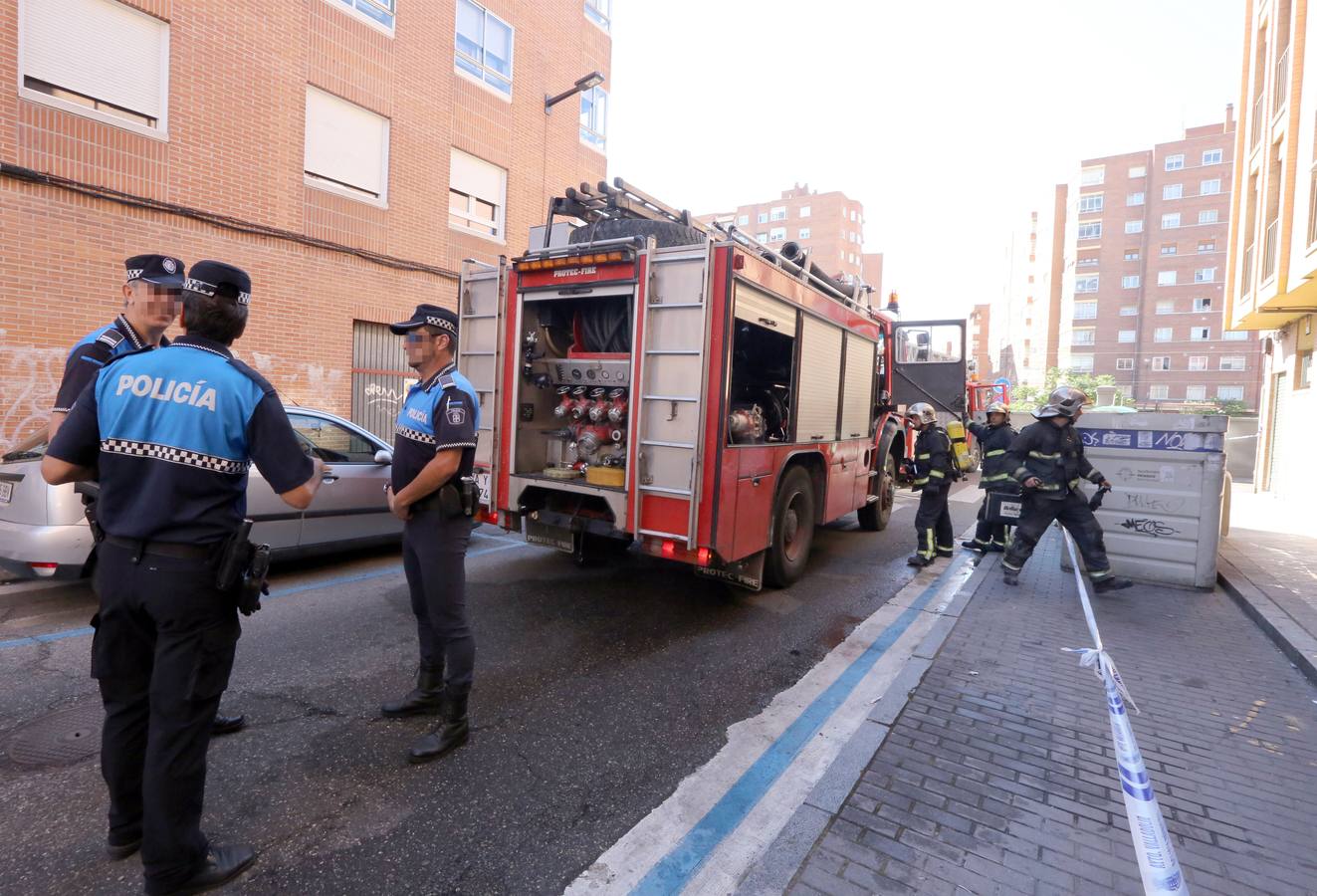 Los bomberos encuentran un cuerpo al ir a sofocar un incendio en la calle San Luis de Valladolid