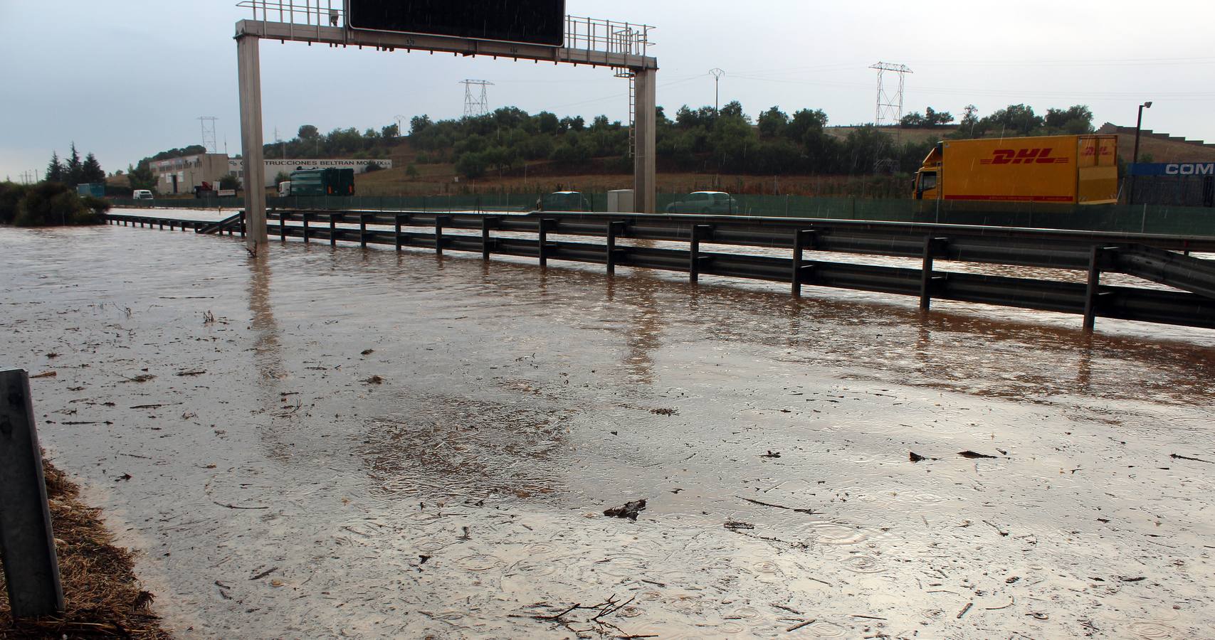 Retenciones por las lluvias en la A-62 entre Cabezón de Pisuerga y Cigales