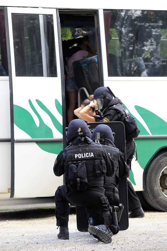Exhibición del GEO de la Policía Nacional en Carrión de los Condes. Palencia