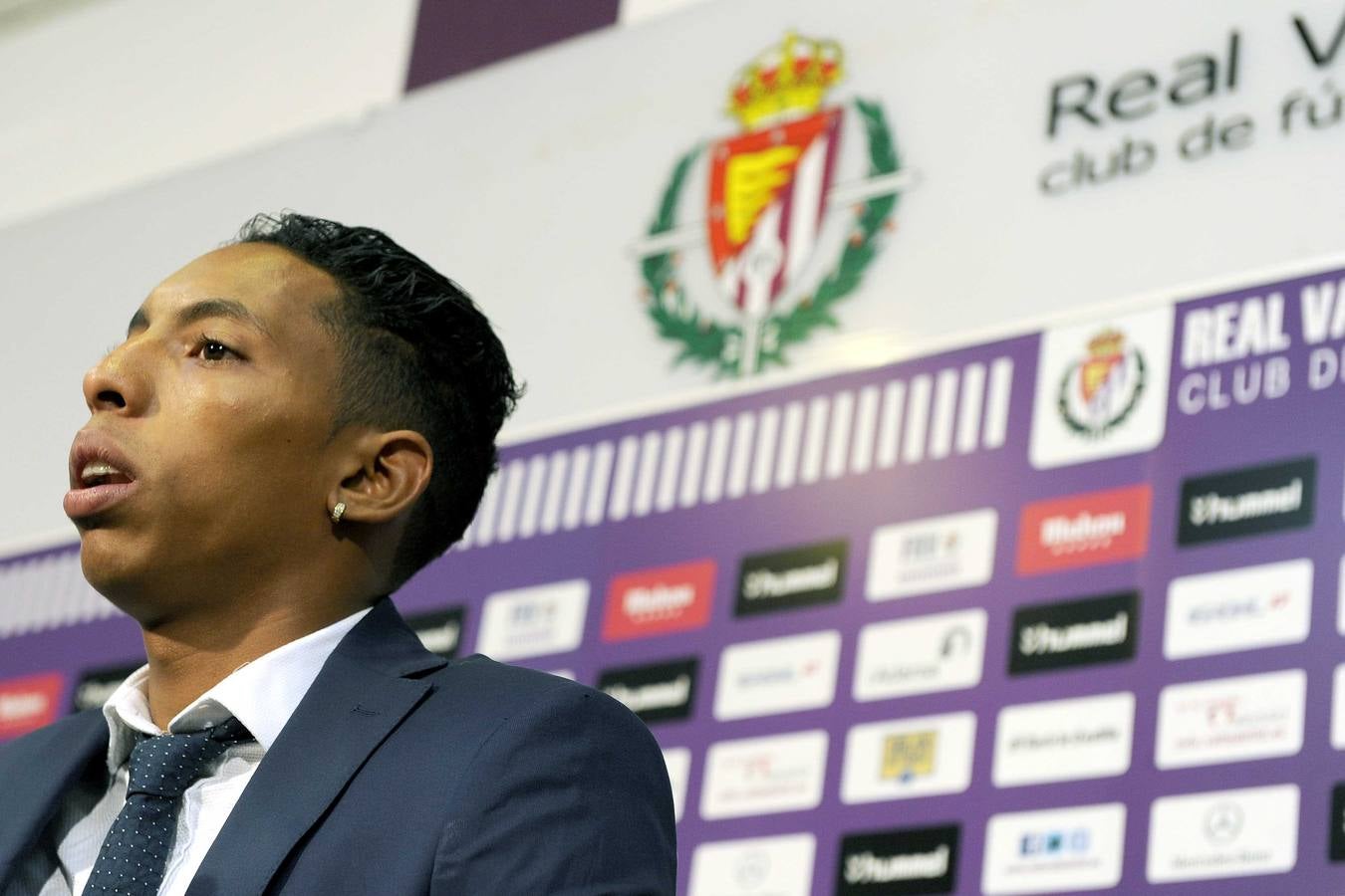 Presentación de Johan Mojica como nuevo jugador del Real Valladolid