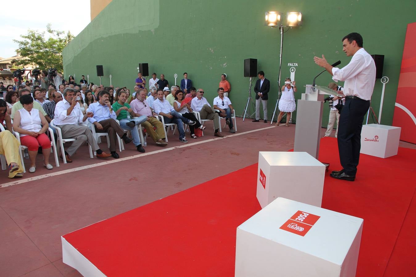 El secretario general del PSOE Pedro Sánchez, en Grajera (Segovia)
