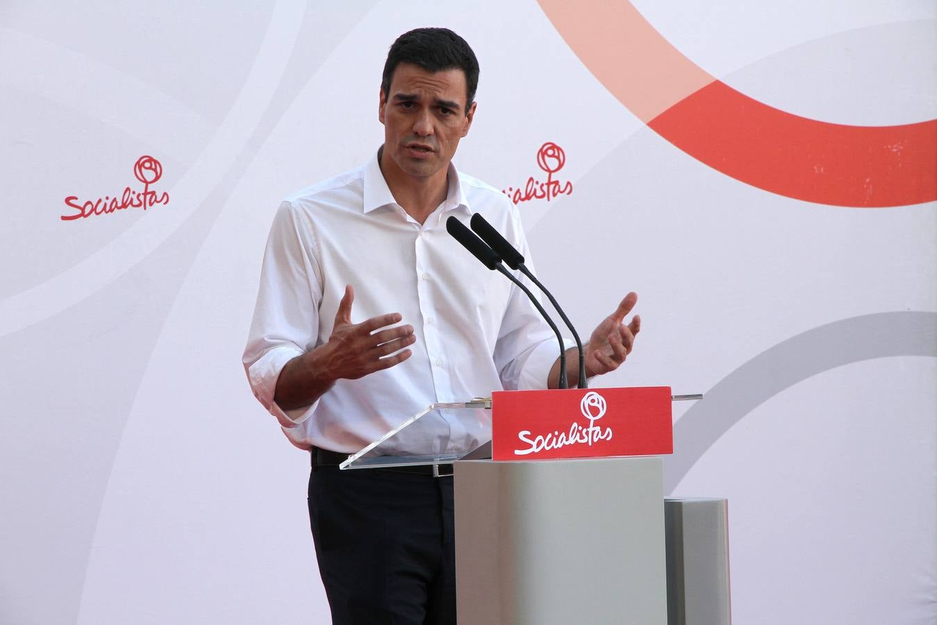 El secretario general del PSOE Pedro Sánchez, en Grajera (Segovia)