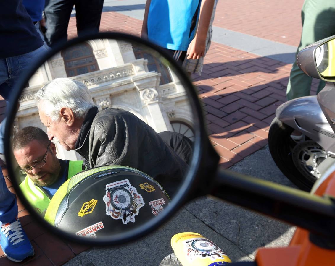La II Vuelta España en Vespino llega a la Plaza Mayor de Valladolid