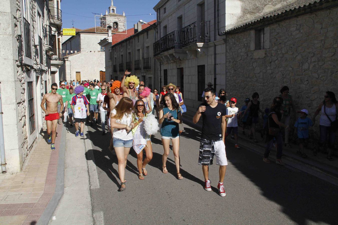Concentración y desfile de peñas en Campaspero