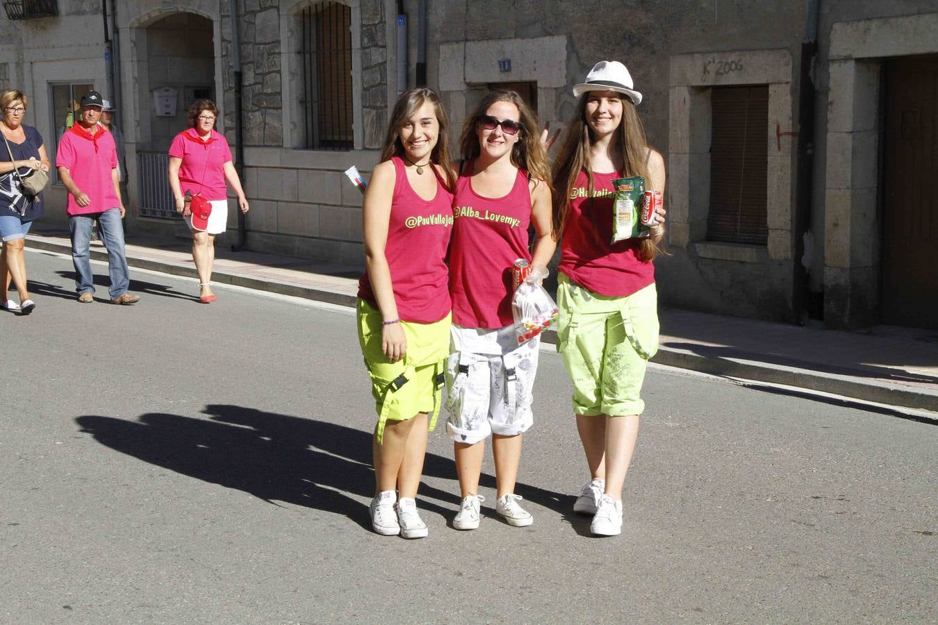 Concentración y desfile de peñas en Campaspero