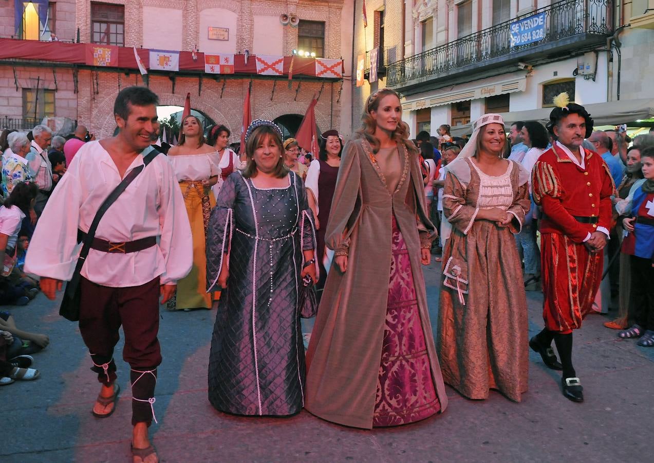 Desfile y pregón de Sandra Ibarra en la inauguración de la Feria Renacentista de Medina del Campo (Valladolid)