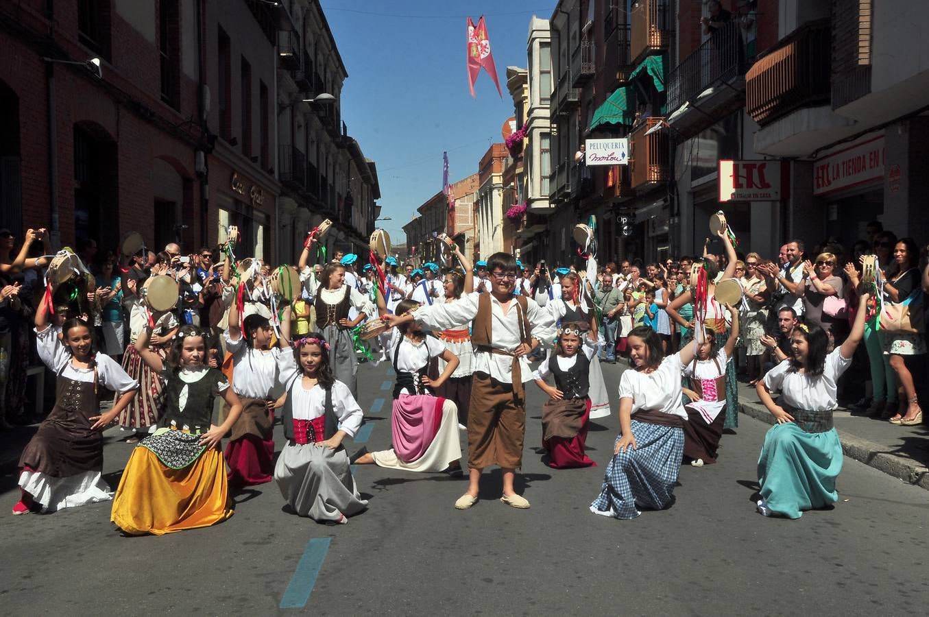 Recreacion historica de la llegada de Isabel la Catolica y su hermano Alfonso a Medina del Campo (Valladolid)
