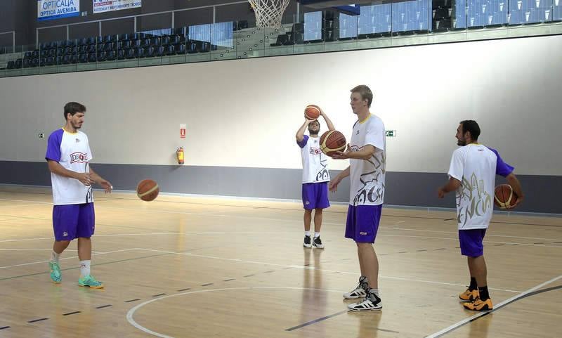 Primer entrenamiento del Baloncesto Palencia de la temporada 2014-2015