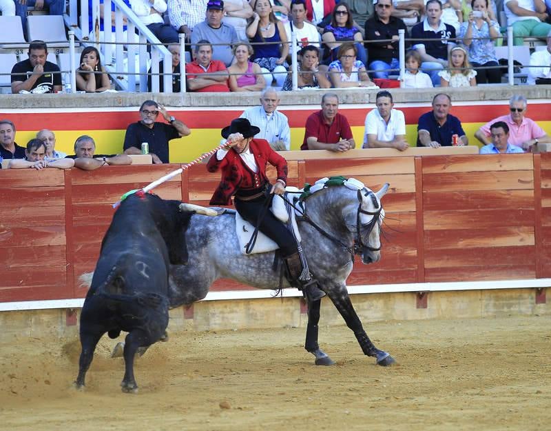 Corrida de rejones en la feria de San Antolín de Palencia