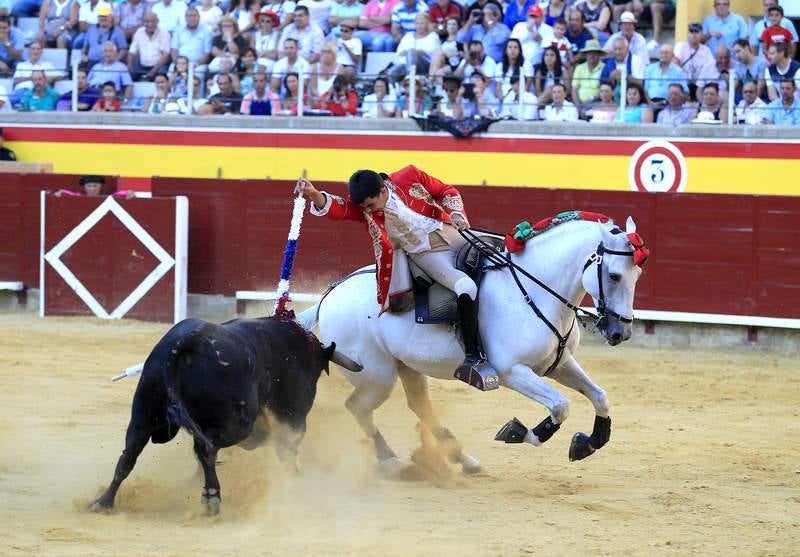 Corrida de rejones en la feria de San Antolín de Palencia