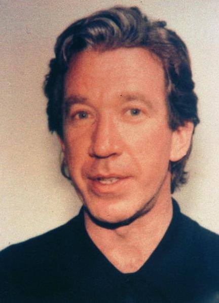 Tim Allen. Fue arrestado en octubre de 1978 en el aeropuerto de Kalamazoo (Michigan) acusado de venta de drogas. Pasó tres años en la cárcel.