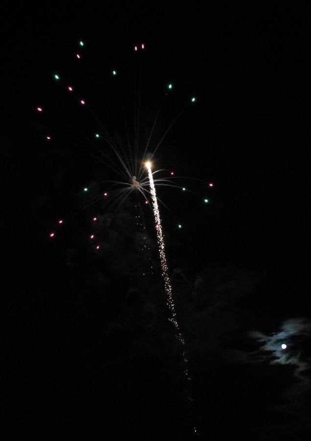 Fuegos artificiales en las fiestas de Simancas. Valladolid