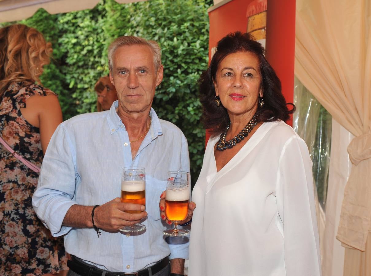 Miguel Gallego (Fraternidad Muprespa) e Isabel Choya.
