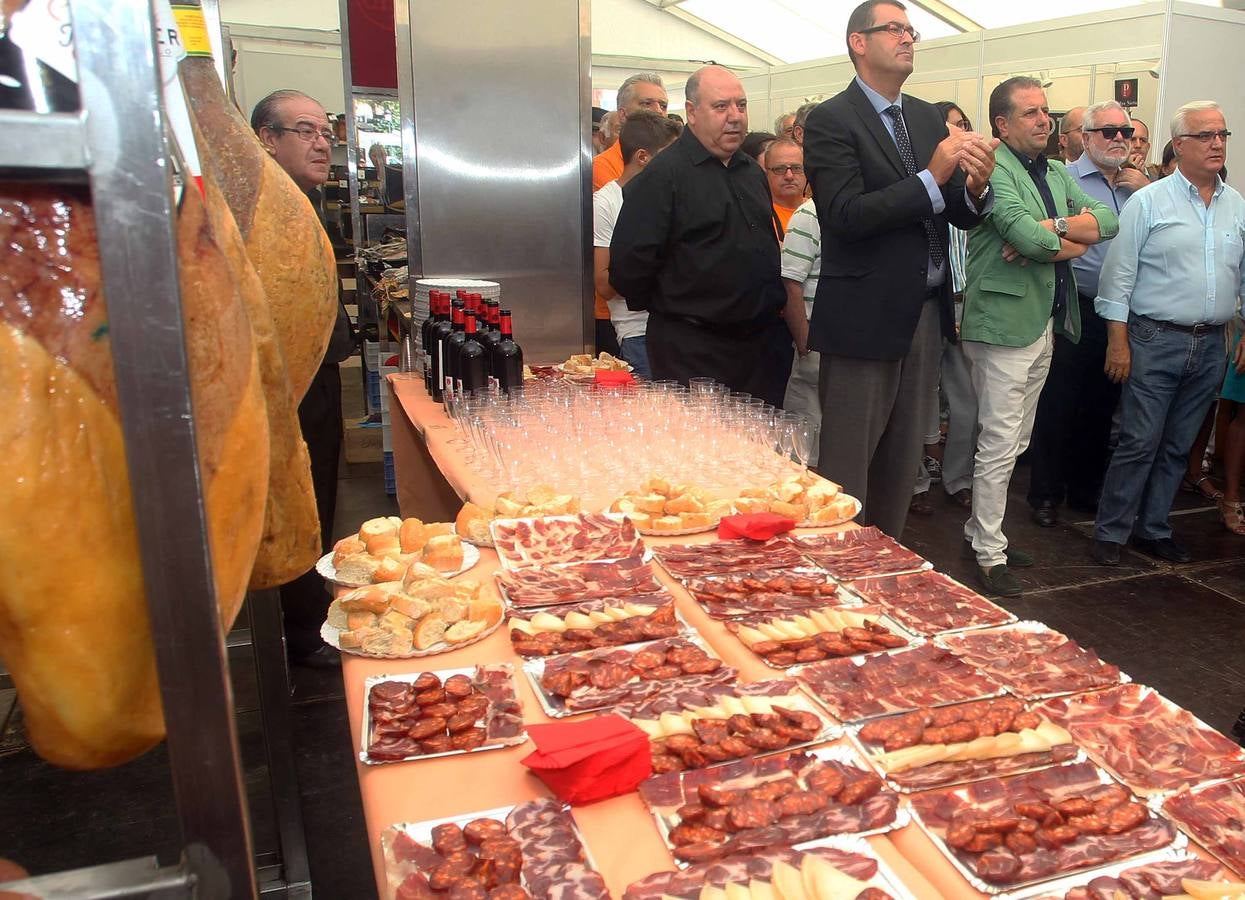 Inauguración de la II Feria del Jamón de Castilla y León en Segovia