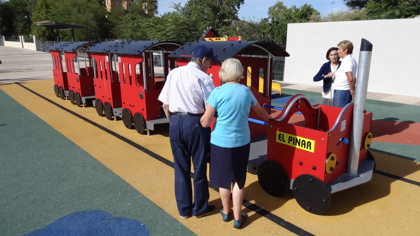 Nuevo paseo en el Pinar de Antequera contruido en los terrenos liberados del tren