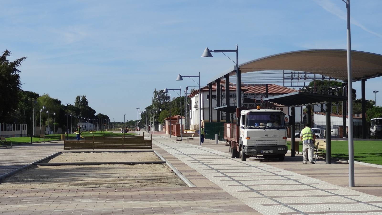 Nuevo paseo en el Pinar de Antequera contruido en los terrenos liberados del tren