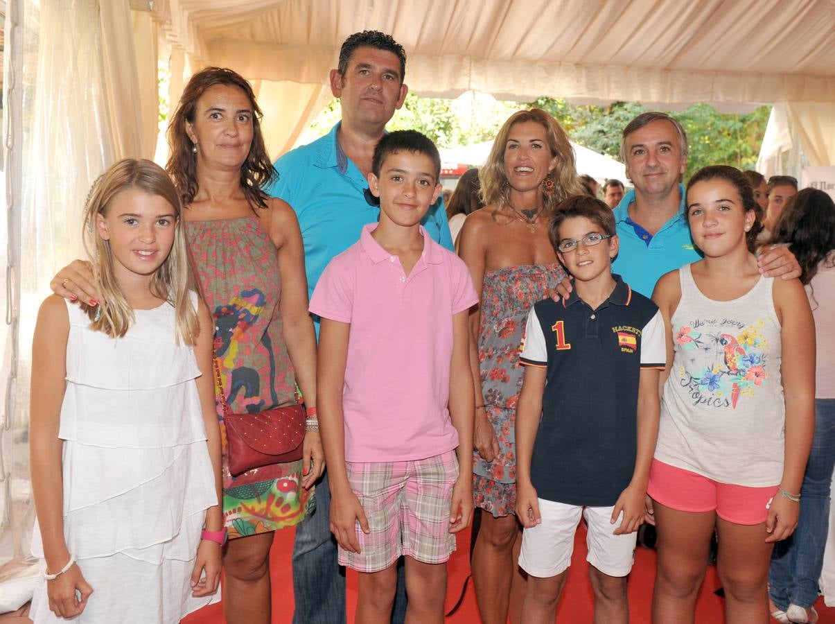 Irene de la Fuente, Pilar Mariscal, Jota de la Fuente, Adrián de la Fuente, Mónica Tejeda y Samuel, Rubén y Daniela Mediavilla.