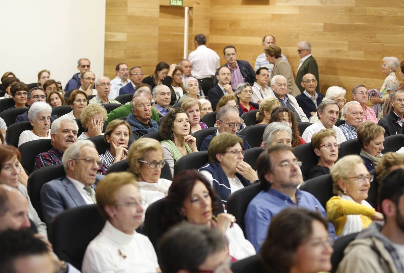 Alberto Vázquez-Figueroa en el Aula de Cultura de El Norte de Castilla