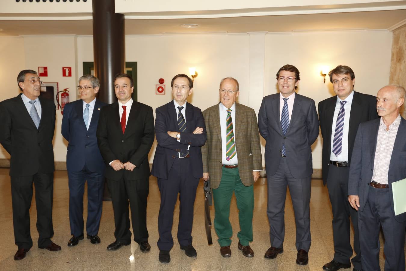 Clamor por la unidad del Archivo de Salamanca en el Teatro Liceo (1/2)