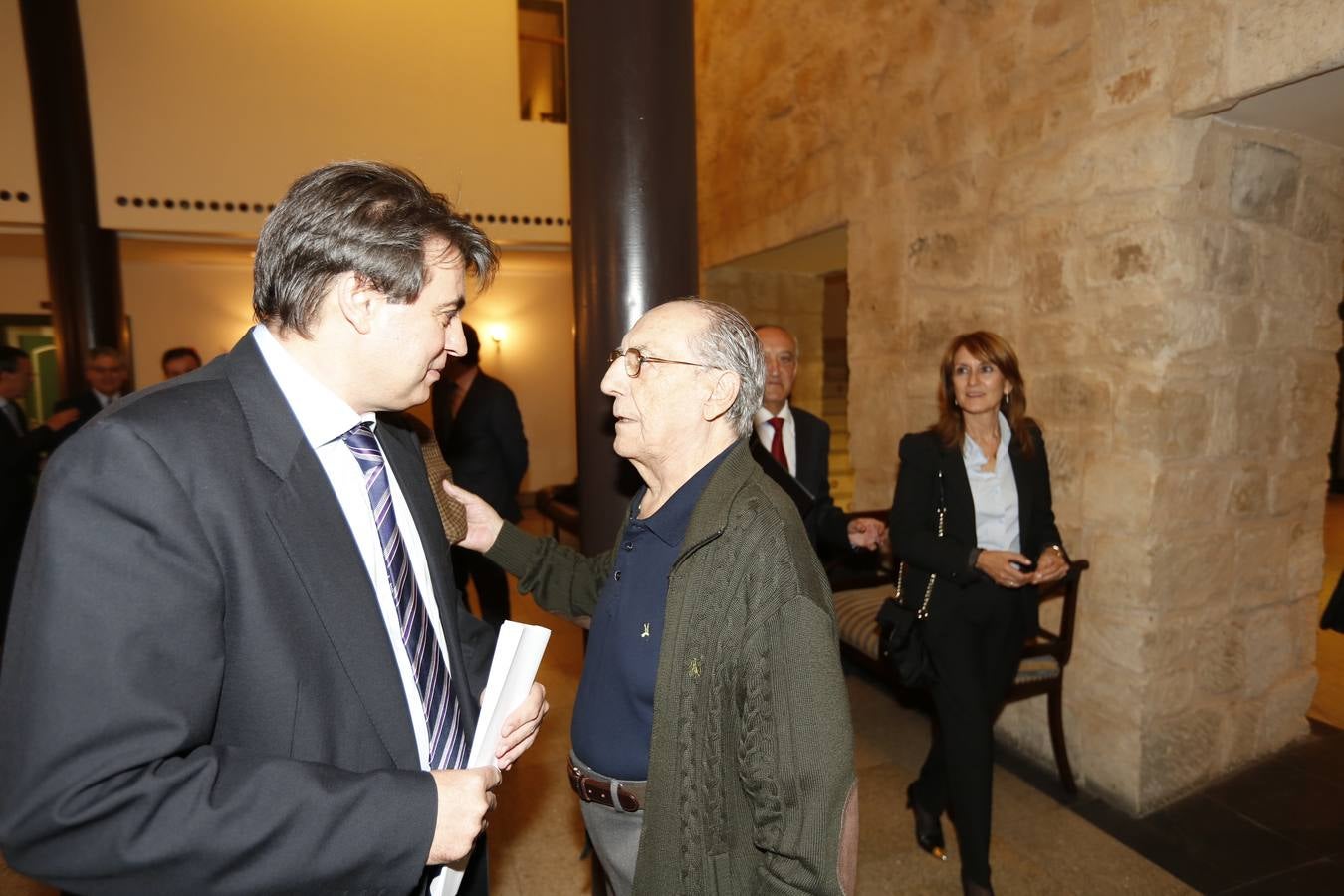 Clamor por la unidad del Archivo de Salamanca en el Teatro Liceo (1/2)